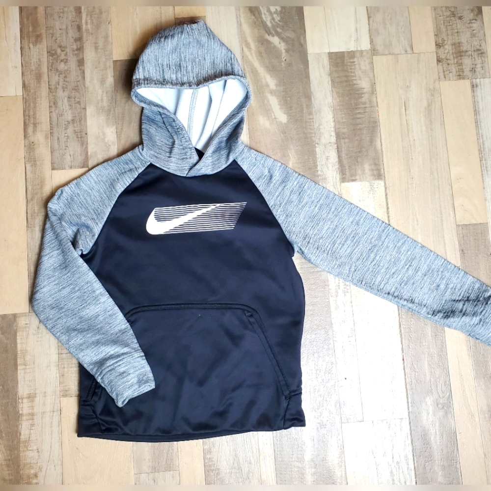 Sz S Boys NIKE Hoodie